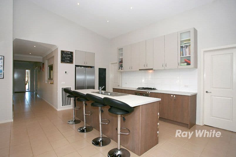 3 Dan Morgan Drive, CRANBOURNE EAST VIC 3977, Cranbourne East - Thumbnail 8