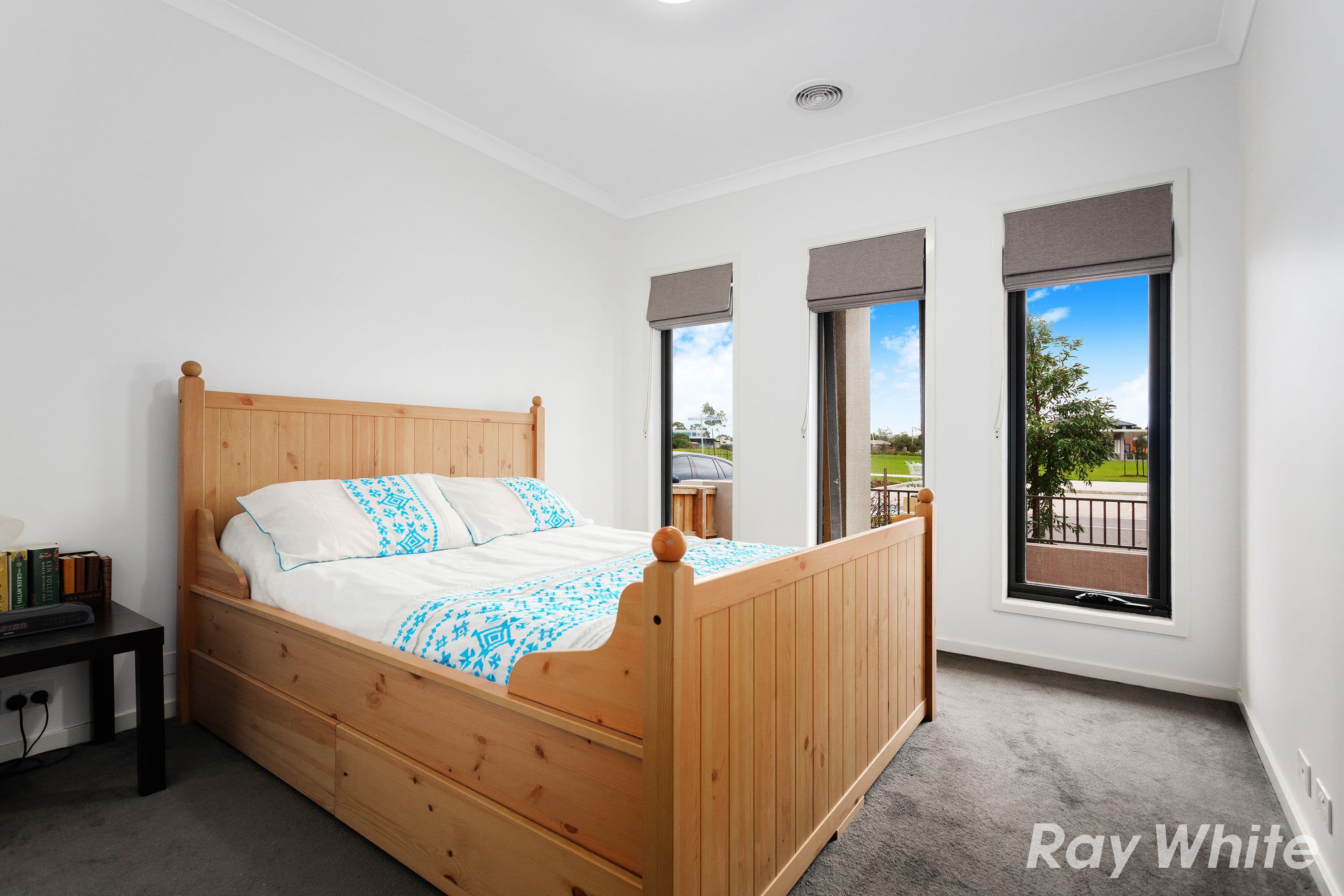 27 Ascot Park Drive, Pakenham VIC 3810, Pakenham - Thumbnail 2