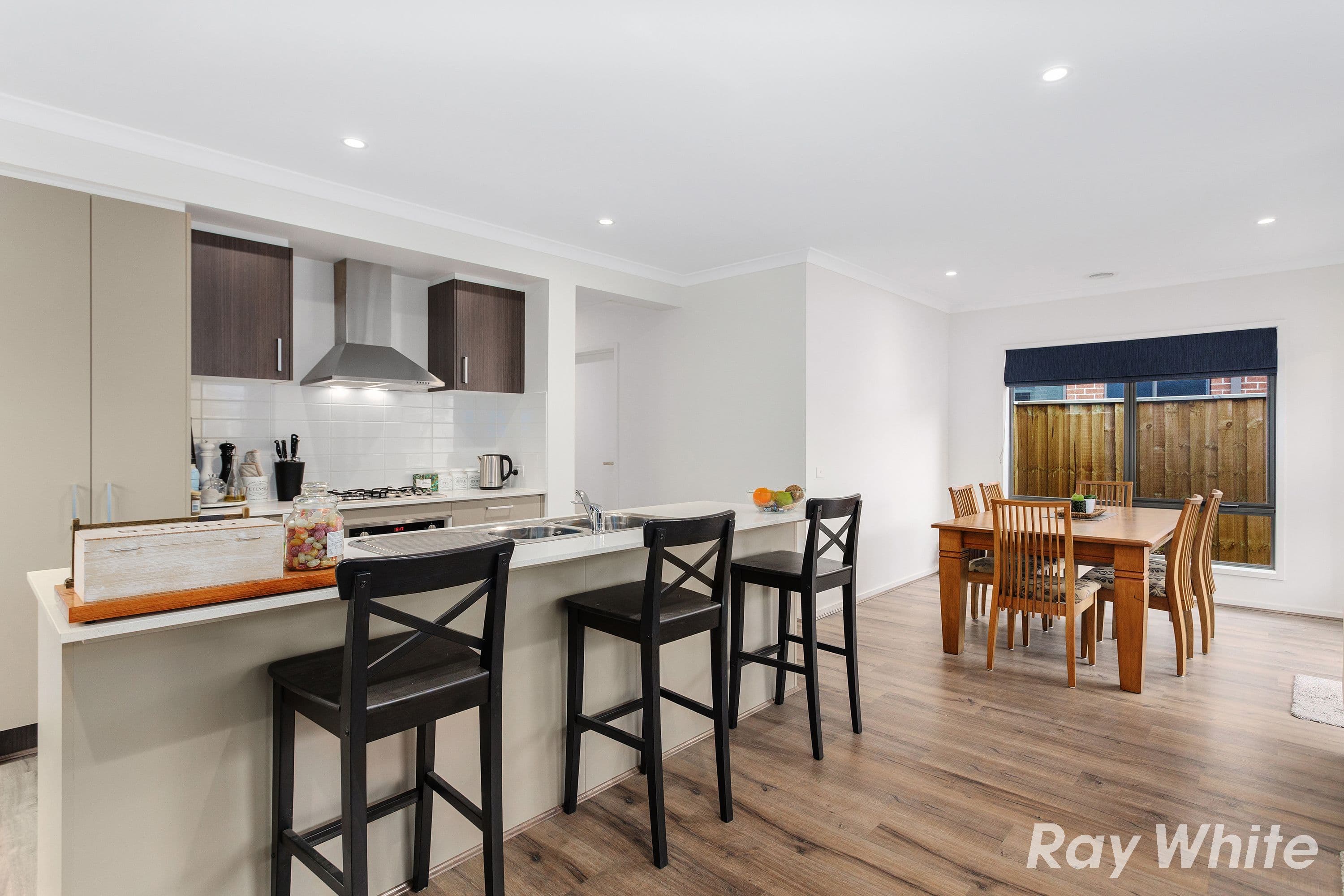27 Ascot Park Drive, Pakenham VIC 3810, Pakenham - Thumbnail 4