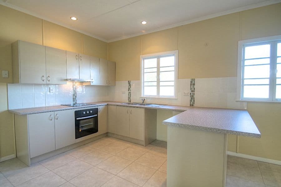 184 South Station Road, Silkstone QLD 4304, Silkstone - Thumbnail 2