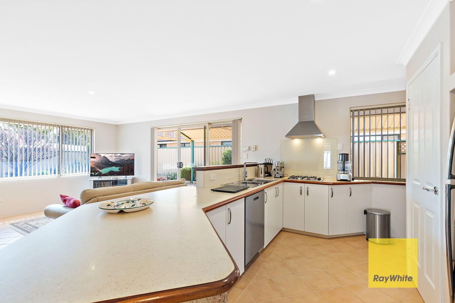 20 DRIFTWOOD Court, Thornlie WA 6108, Thornlie - Thumbnail 3