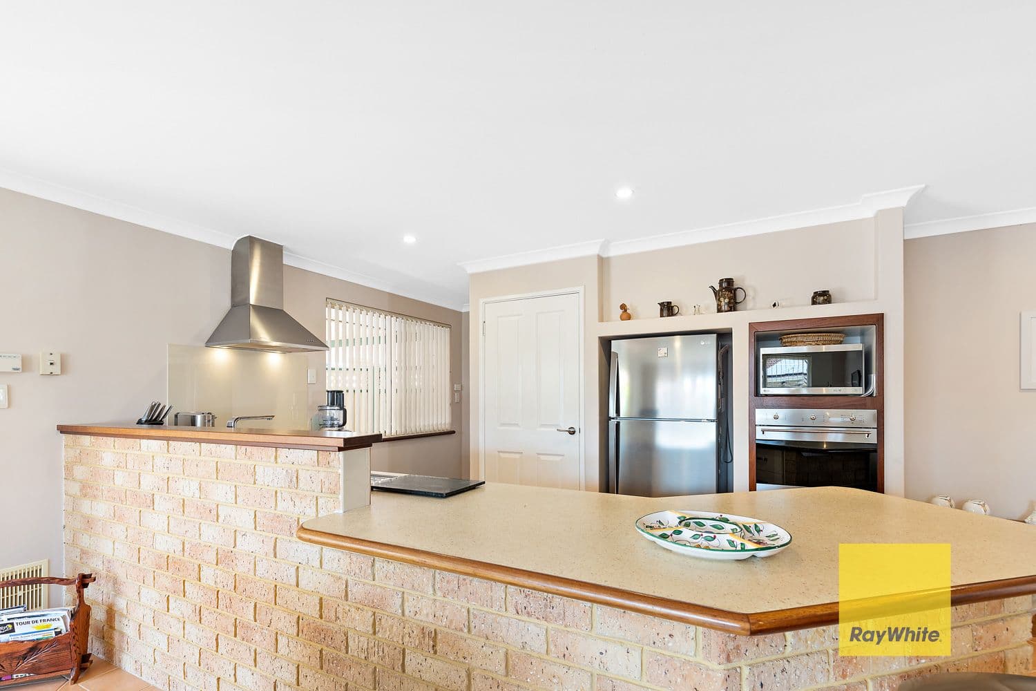 20 DRIFTWOOD Court, Thornlie WA 6108, Thornlie - Thumbnail 4