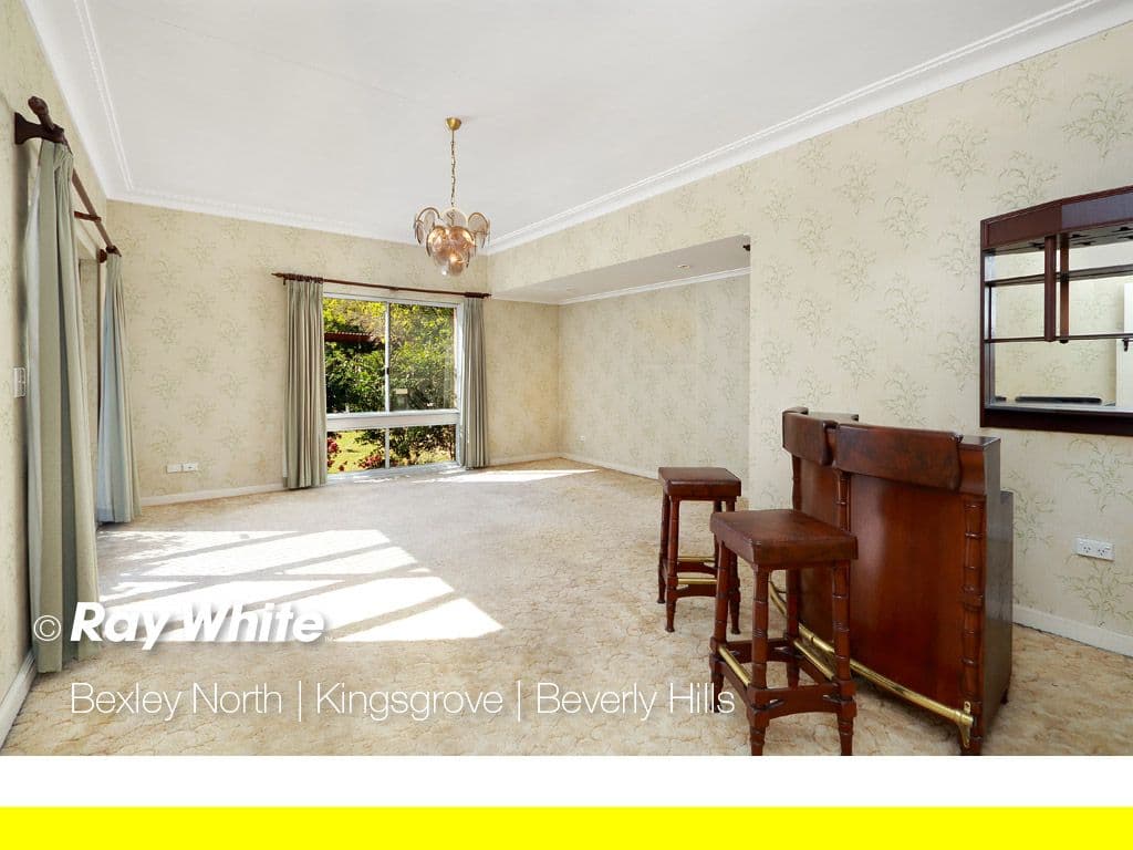 2 Warrawee Place, Beverly Hills - Thumbnail 2