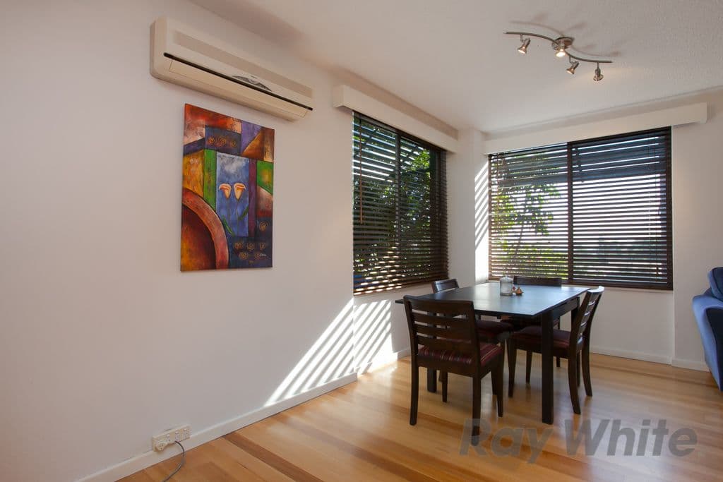 18 Hillview Crescent, THE HILL NSW 2300, The Hill - Thumbnail 4