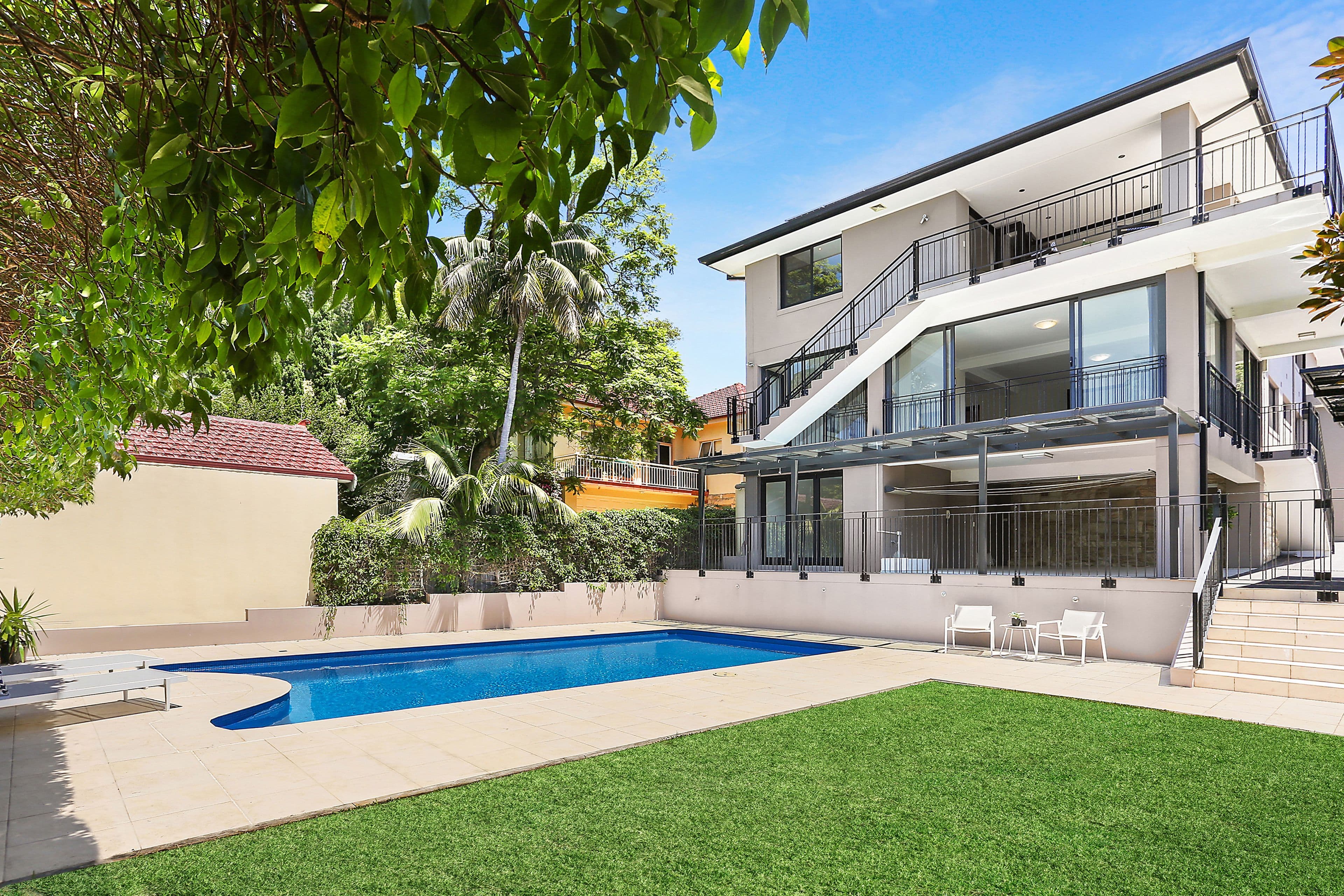 37 Beresford Road, Rose Bay - Image 1