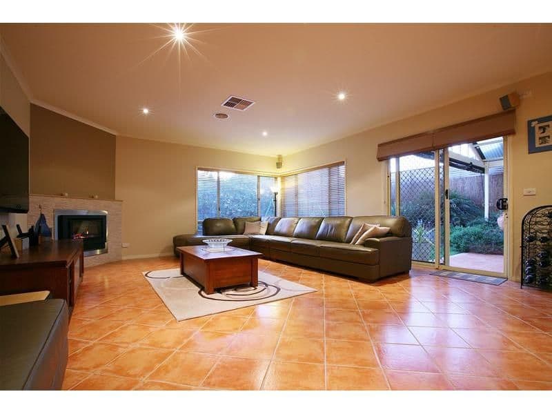 54 Wagstaff Drive, MILL PARK VIC 3082, Mill Park - Thumbnail 4