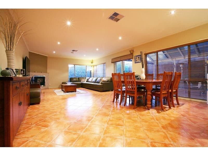 54 Wagstaff Drive, MILL PARK VIC 3082, Mill Park - Thumbnail 6