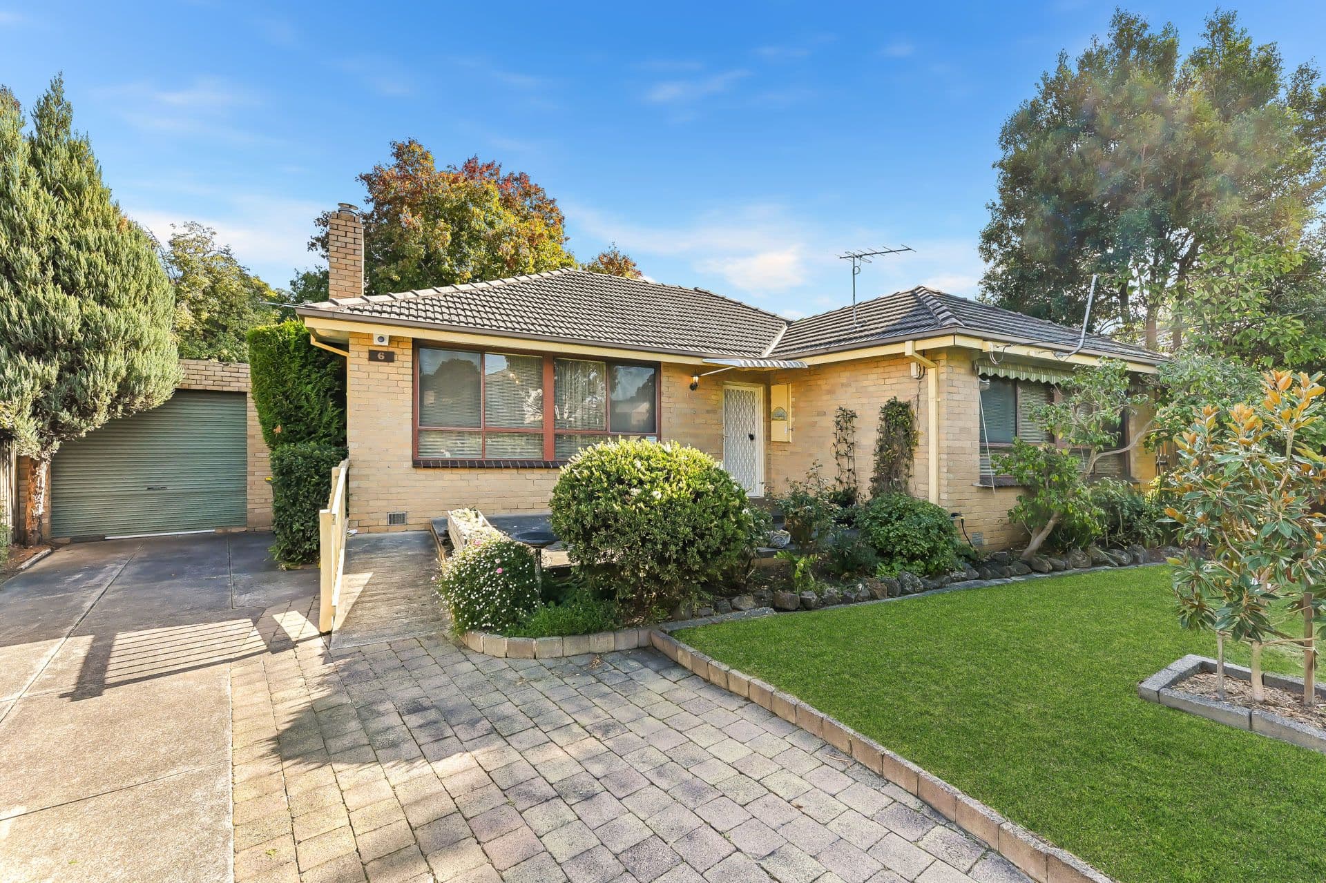 6 Railway Parade North, Glen Waverley VIC 3150, Glen Waverley - Thumbnail 2