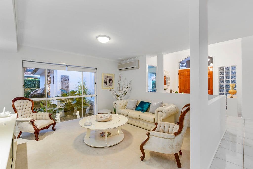 127 Port Jackson Boulevard, Clear Island Waters QLD 4226, Clear Island Waters - Thumbnail 2