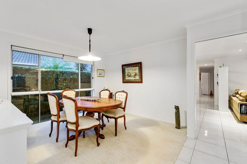 127 Port Jackson Boulevard, Clear Island Waters QLD 4226, Clear Island Waters - Thumbnail 4