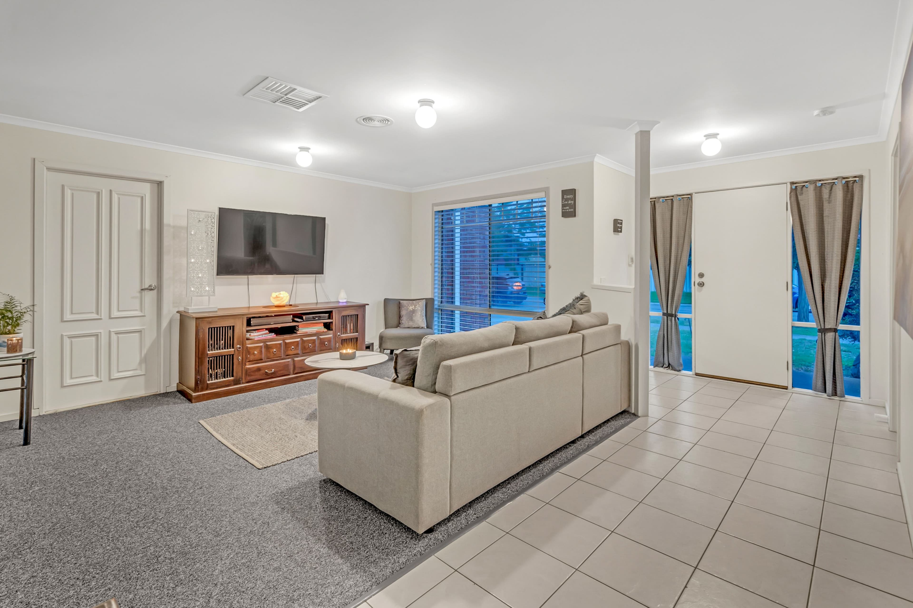 26 Mulberry Pass, Craigieburn VIC 3064, Craigieburn - Thumbnail 2