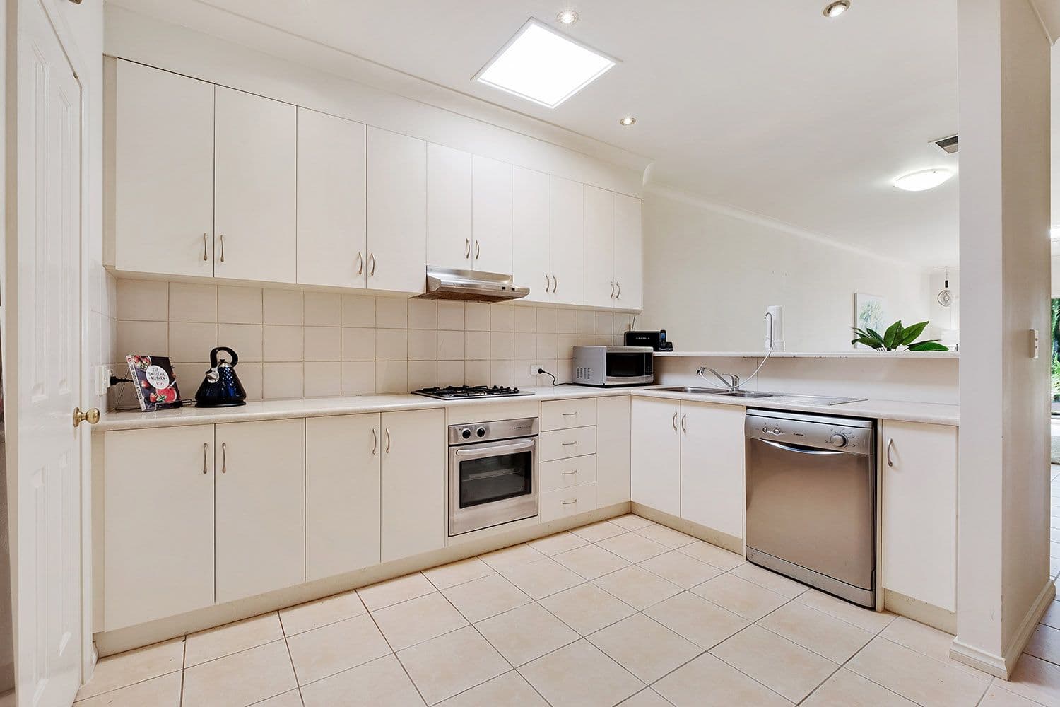 57 Harding Street, Glengowrie SA 5044, Glengowrie - Thumbnail 6