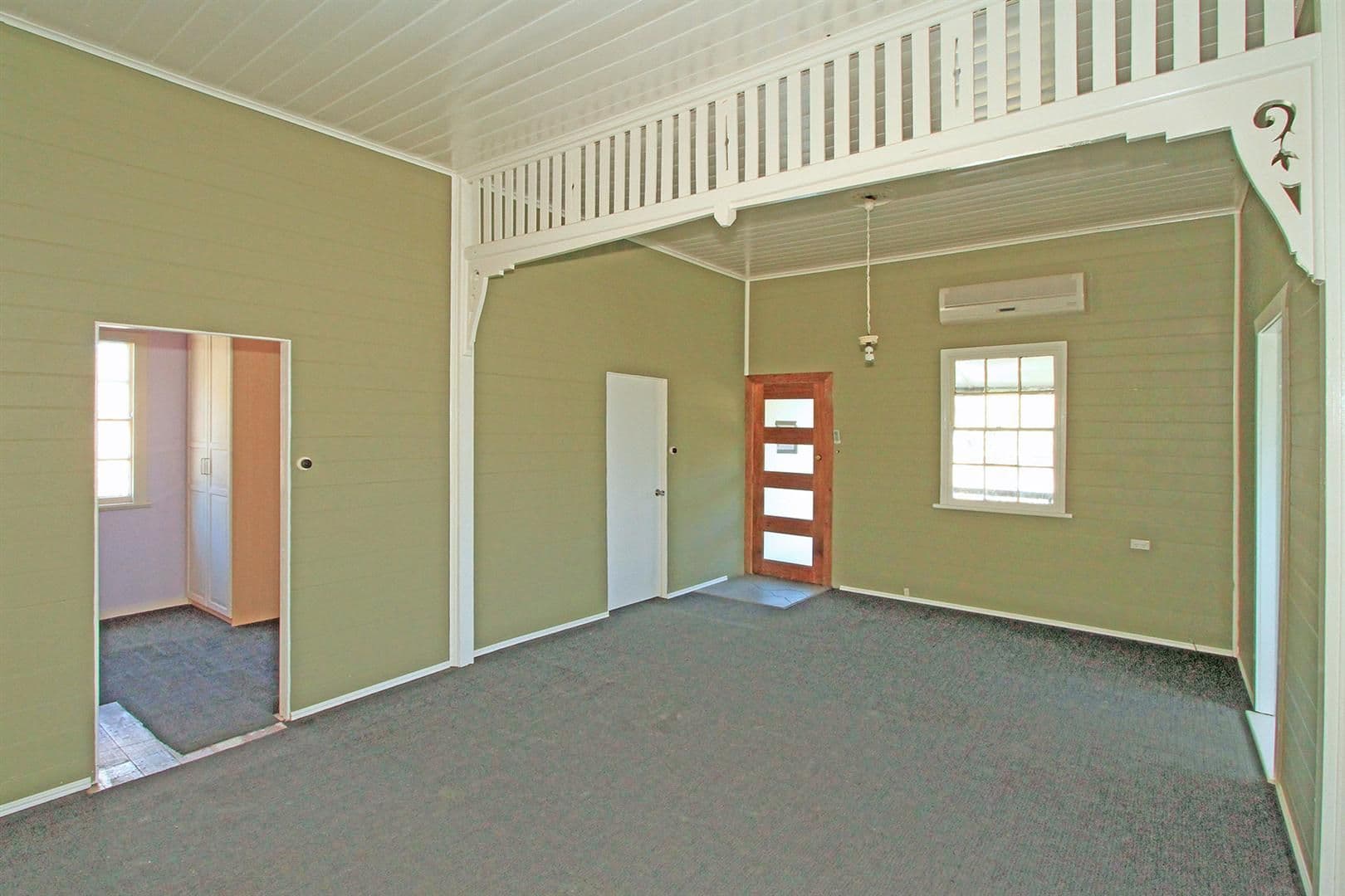 9 Lukin Street, MOUNT MORGAN QLD 4714, Mount Morgan - Thumbnail 2