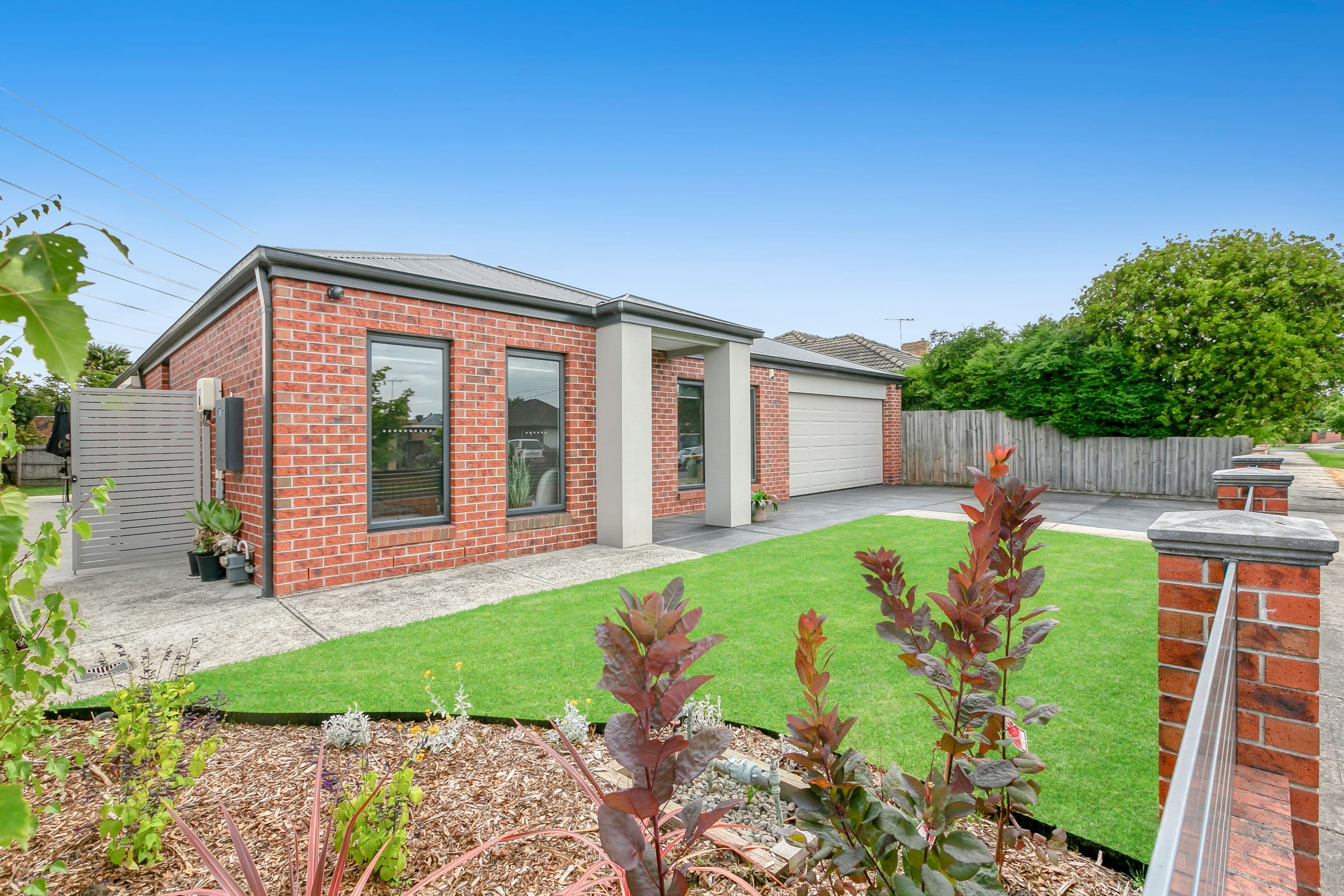 50 Elliot Street, Reservoir VIC 3073, Reservoir - Thumbnail 2