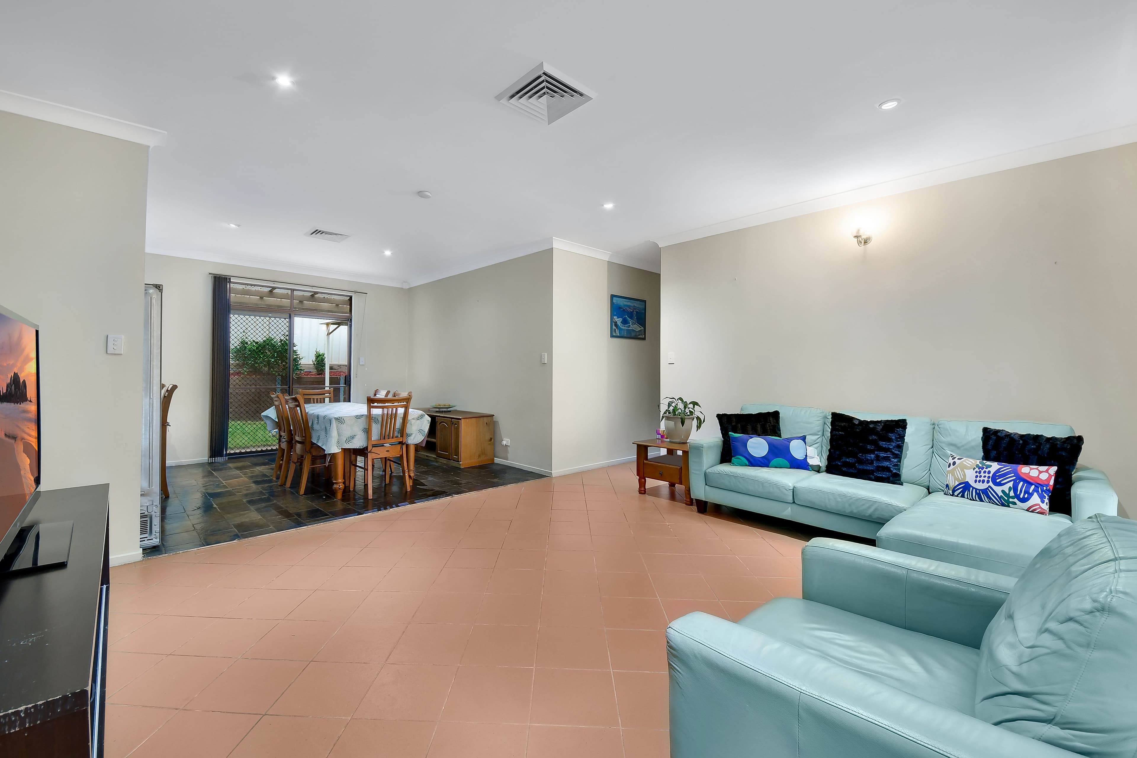 17 Clareville Close, Woodbine NSW 2560, Woodbine - Thumbnail 5