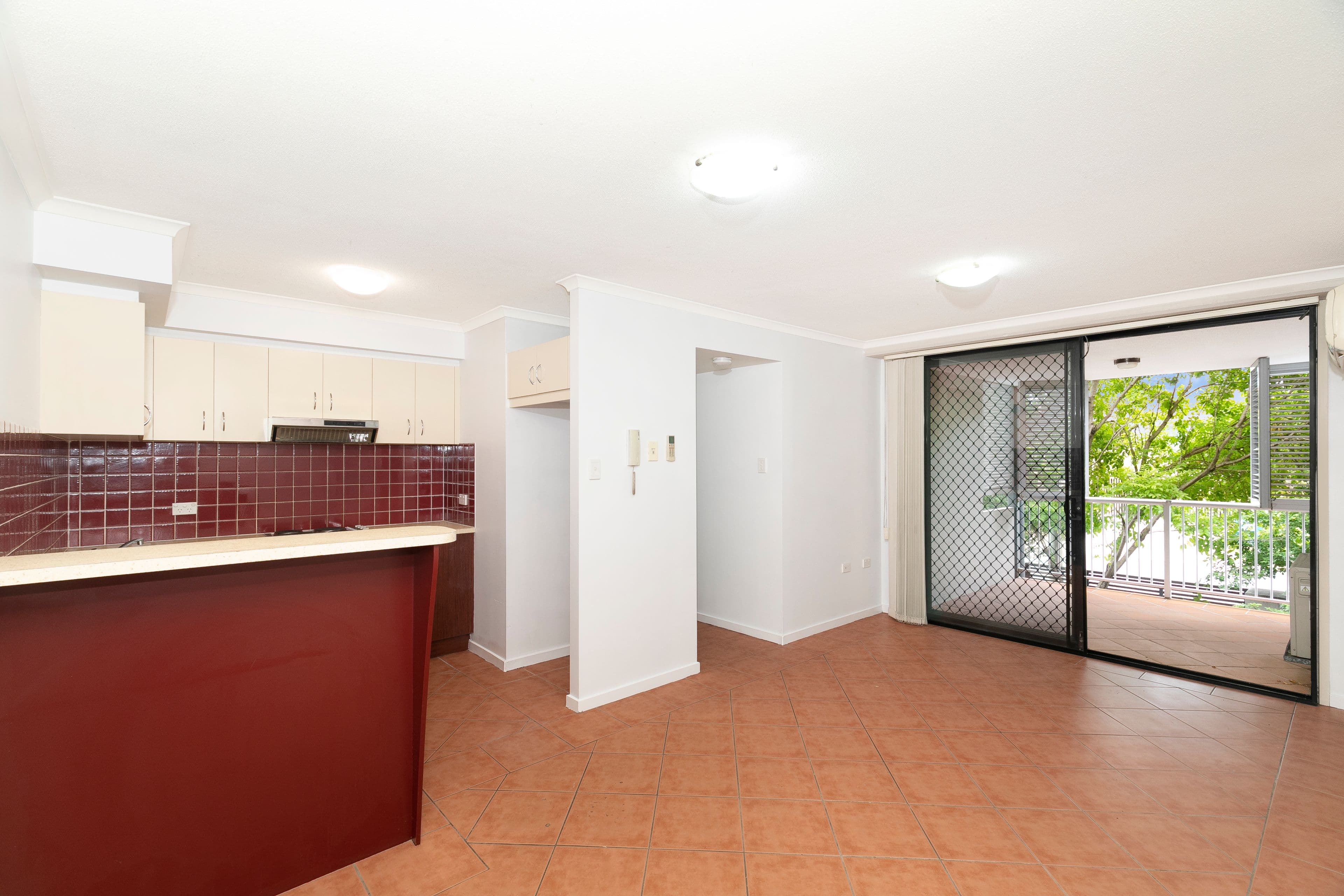 106 Linton Street, Kangaroo Point QLD 4169, Kangaroo Point - Thumbnail 3