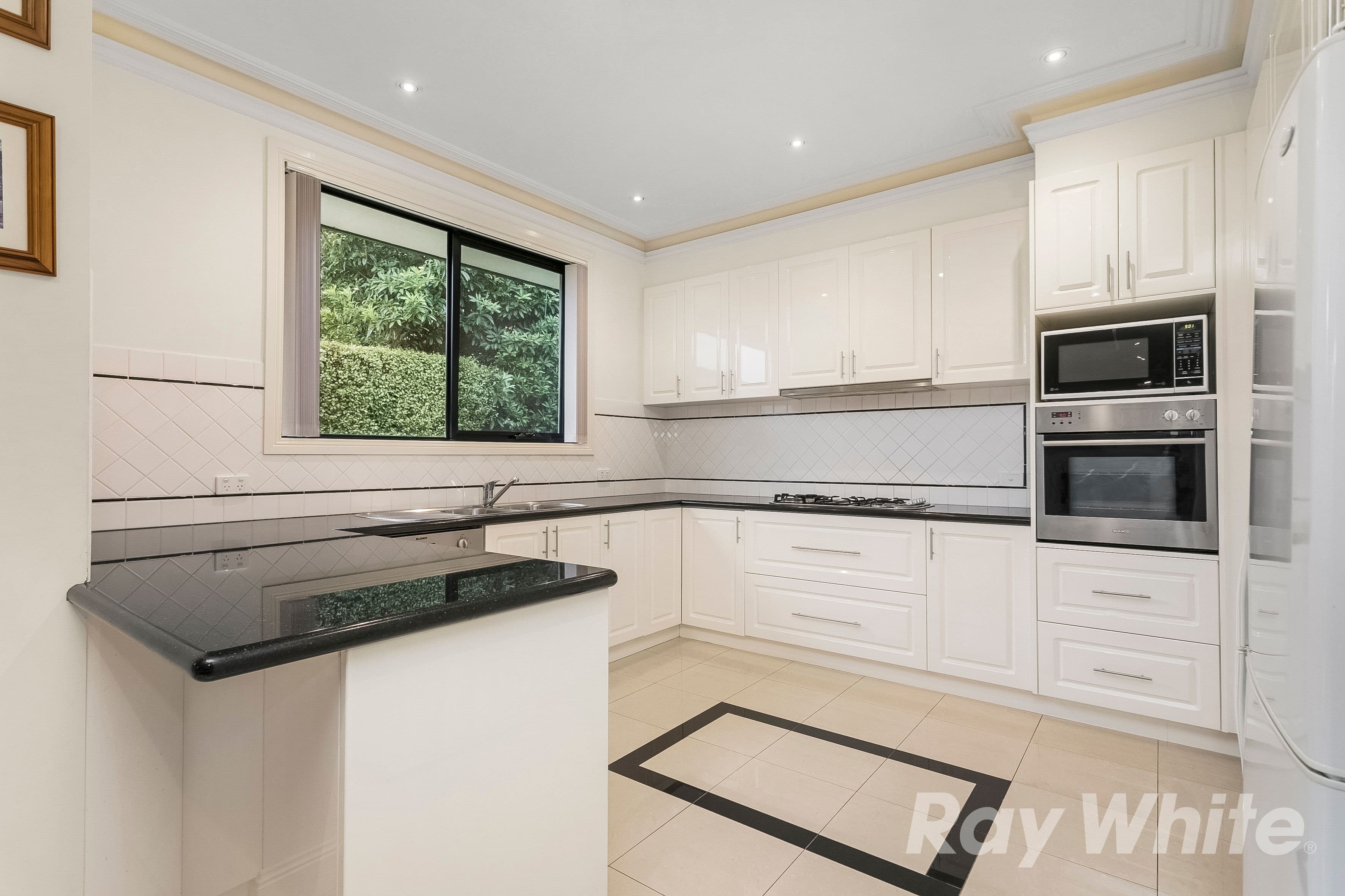 91-93 Larch Crescent, Mount Waverley VIC 3149, Mount Waverley - Thumbnail 4