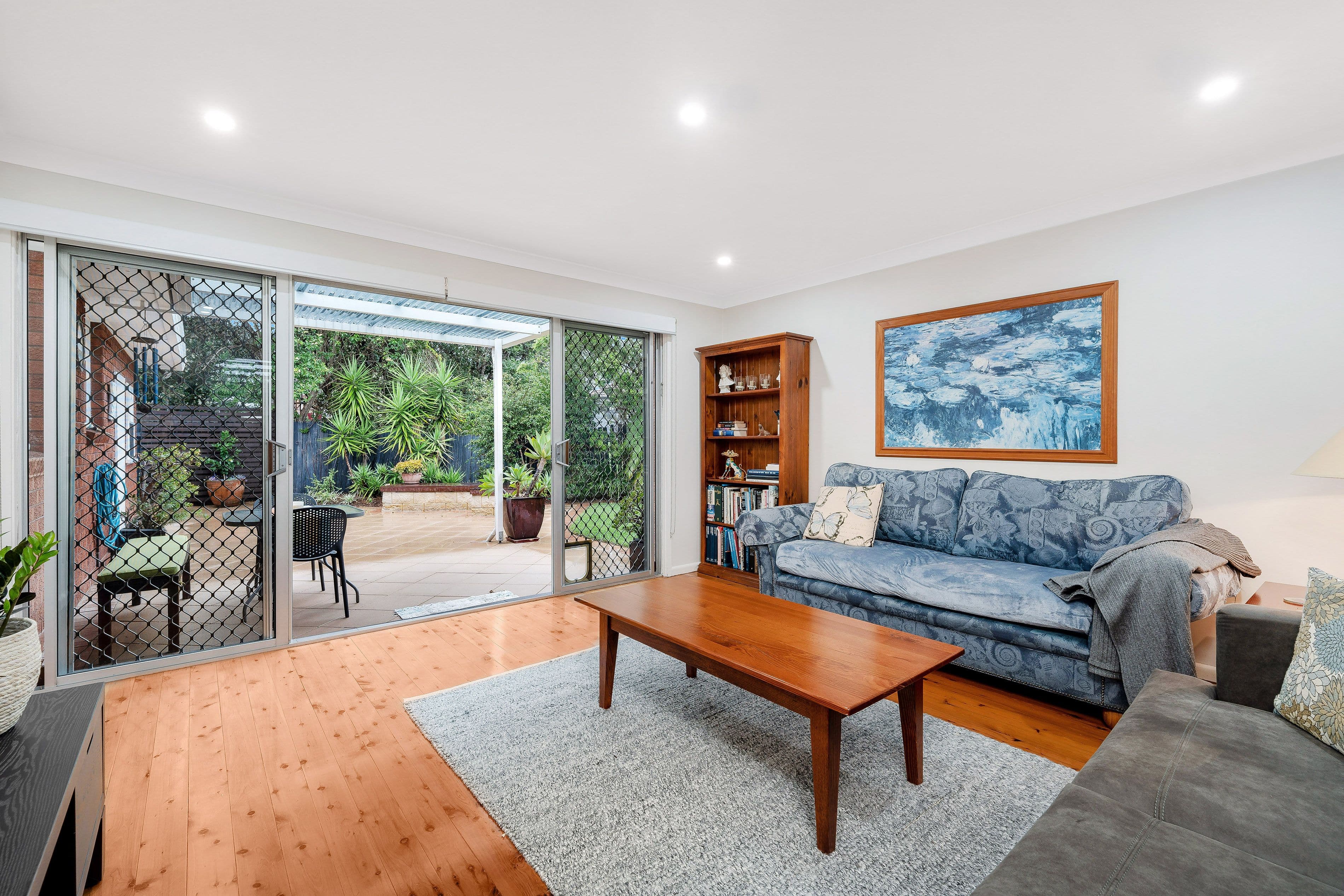 4 Savoy Crescent, Chester Hill NSW 2162, Chester Hill - Thumbnail 2