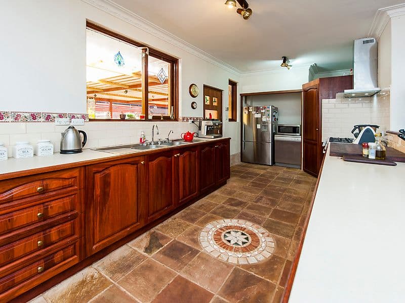 70 Heath Road, Kalamunda WA 6076, Kalamunda - Thumbnail 5