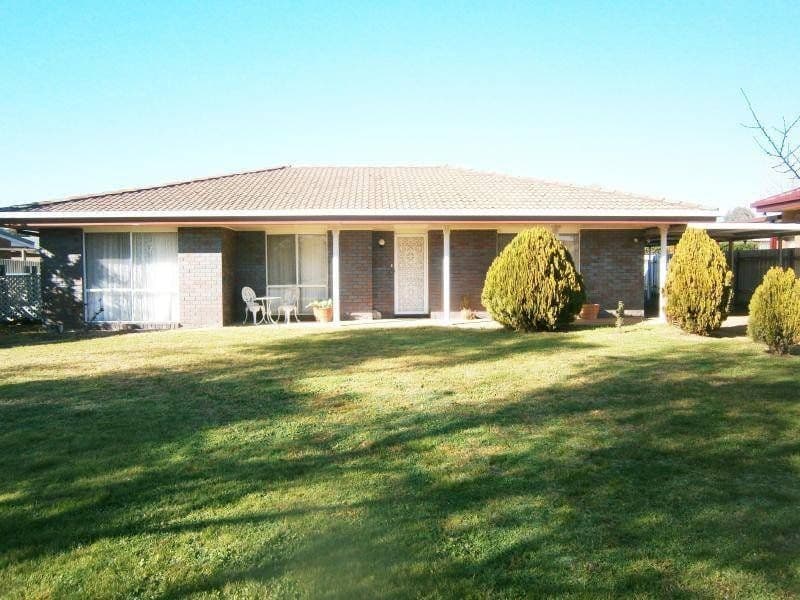 9 Inala Place, COOTAMUNDRA NSW 2590, Cootamundra - Image 1