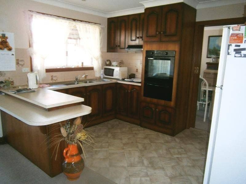 9 Inala Place, COOTAMUNDRA NSW 2590, Cootamundra - Thumbnail 2