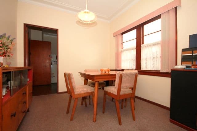 1 Cooeyana Parade, MOUNT LEWIS NSW 2190, Mount Lewis - Thumbnail 3
