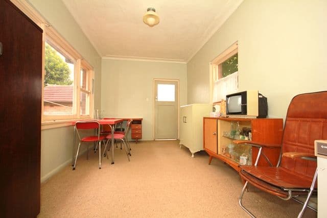 1 Cooeyana Parade, MOUNT LEWIS NSW 2190, Mount Lewis - Thumbnail 5