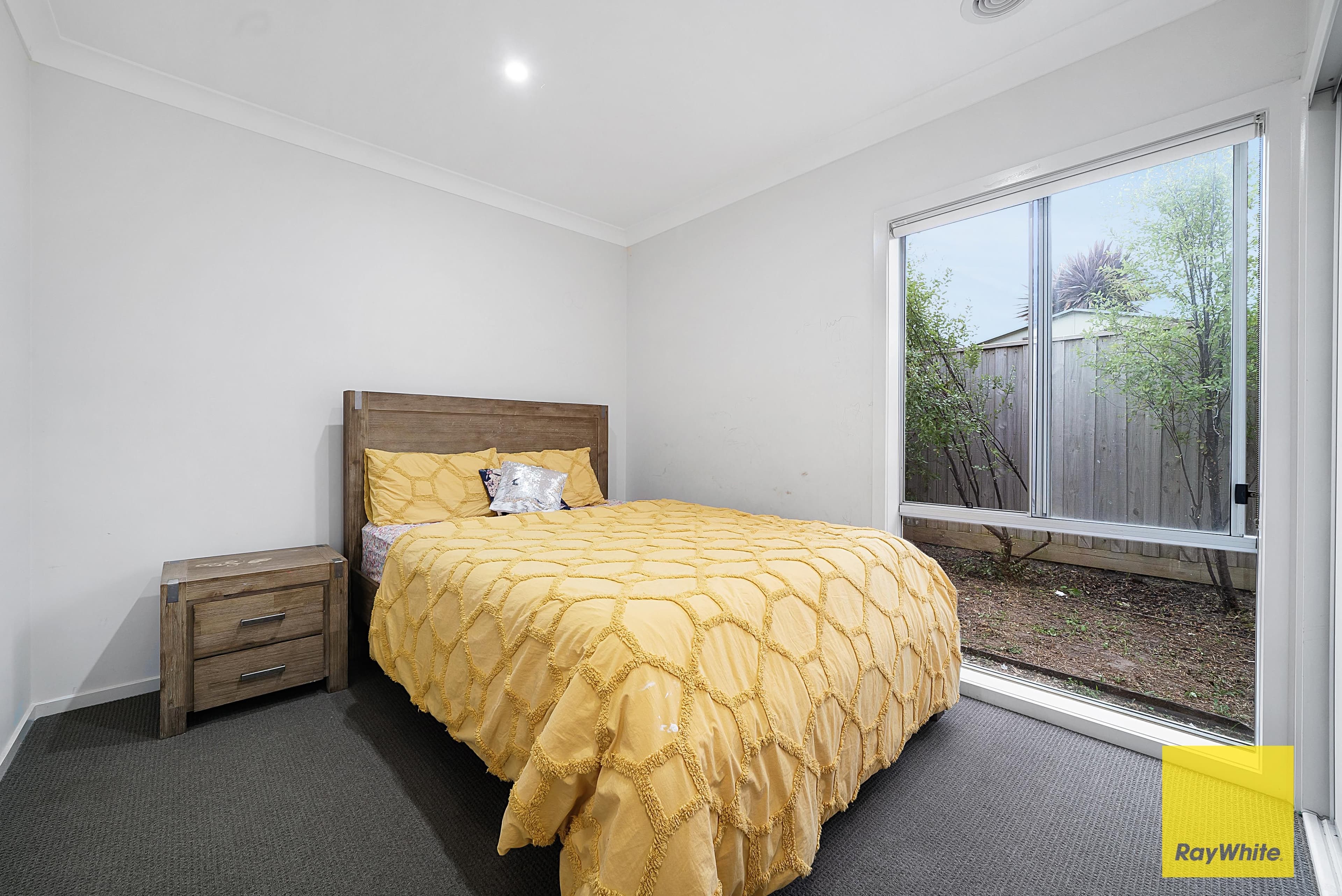 100 Grassbird Drive, Point Cook VIC 3030, Point Cook - Thumbnail 2