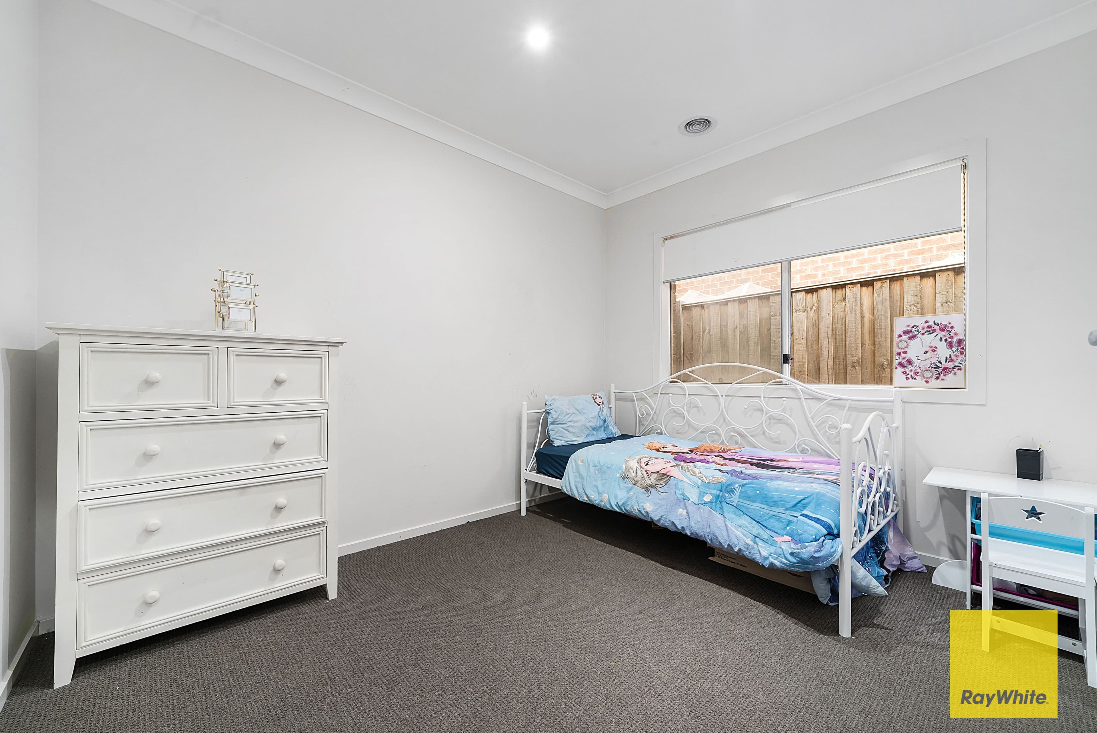 100 Grassbird Drive, Point Cook VIC 3030, Point Cook - Thumbnail 3