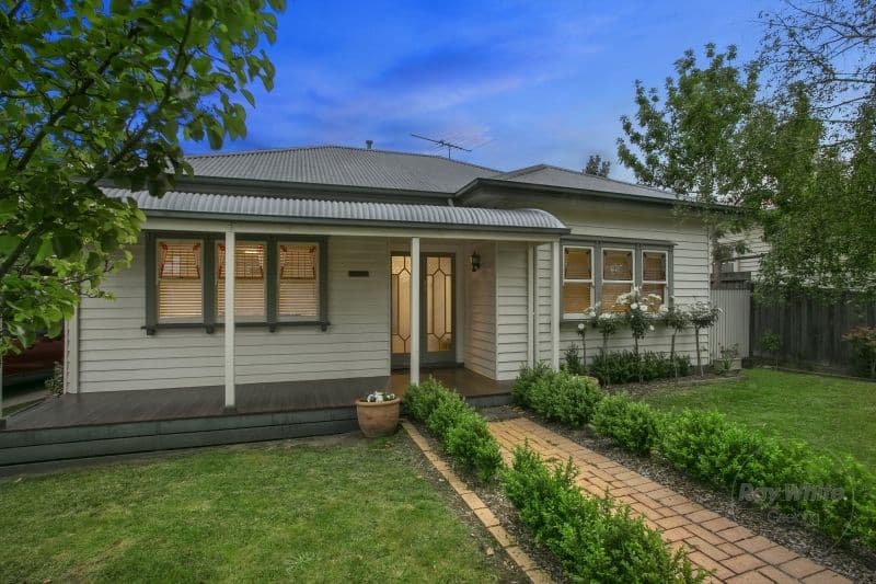 25 Girton Crescent, Manifold Heights VIC 3218, Manifold Heights - Thumbnail 2