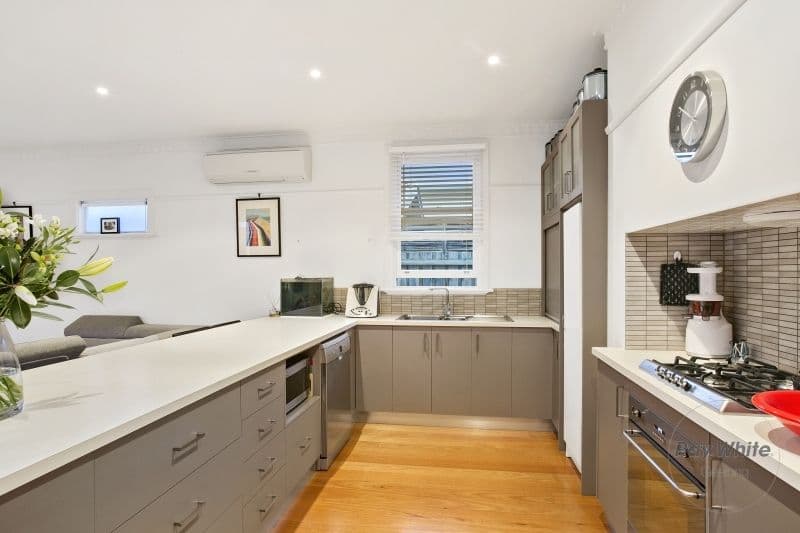 25 Girton Crescent, Manifold Heights VIC 3218, Manifold Heights - Thumbnail 6