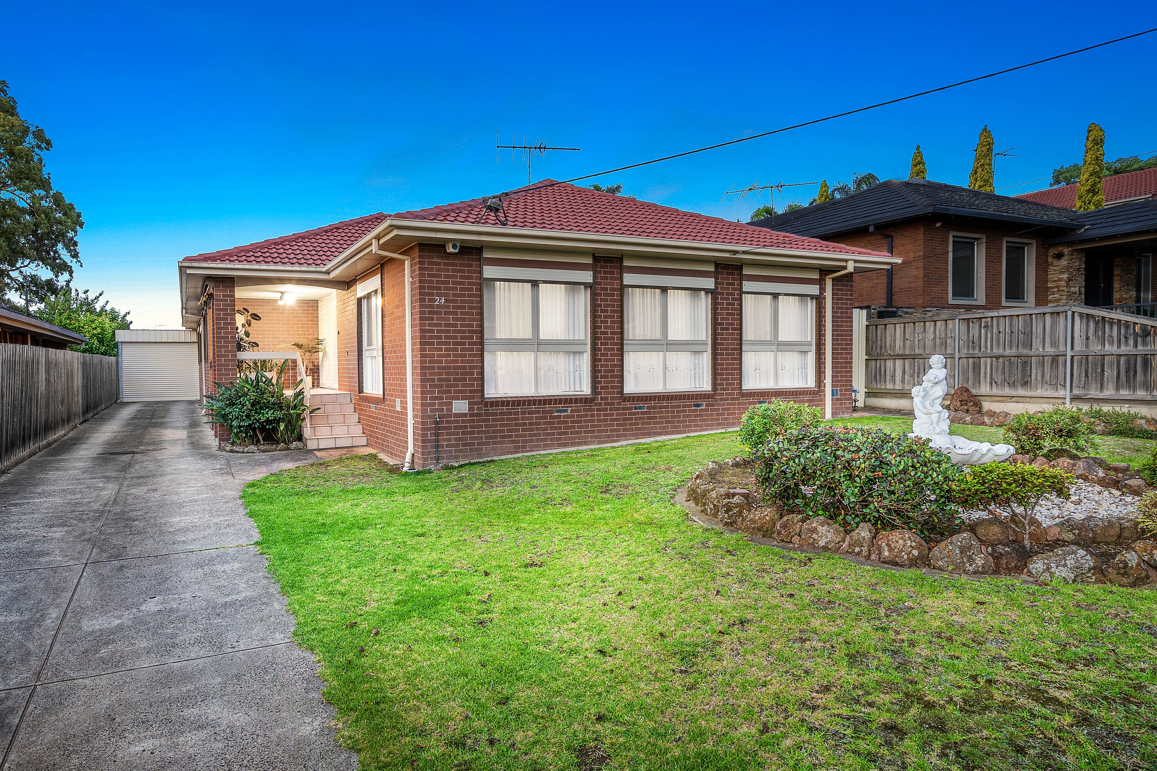 24 Oxley Avenue, Bundoora VIC 3083, Bundoora - Image 1