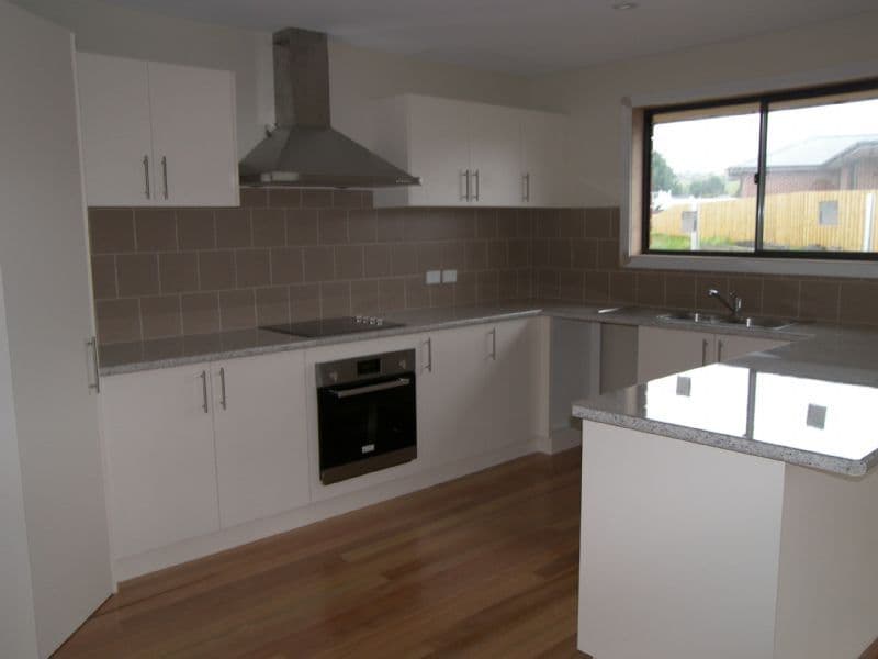 10 Evia Court, NEWNHAM TAS 7248, Newnham - Thumbnail 3
