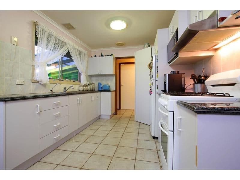 9 Blueberry Court, BUNDOORA VIC 3083, Bundoora - Thumbnail 5