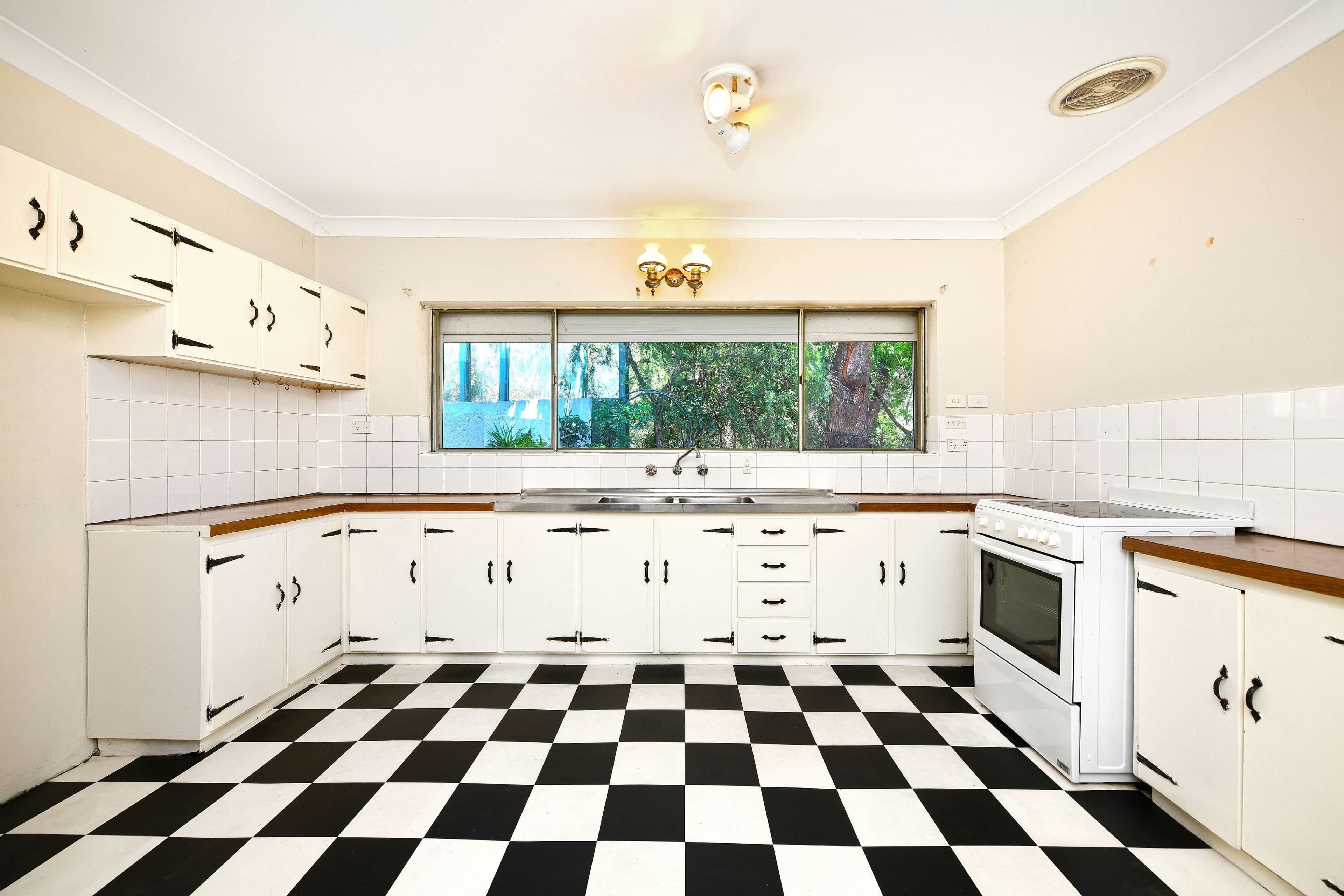 100 Vernon Avenue, Eastlakes NSW 2018, Eastlakes - Thumbnail 6