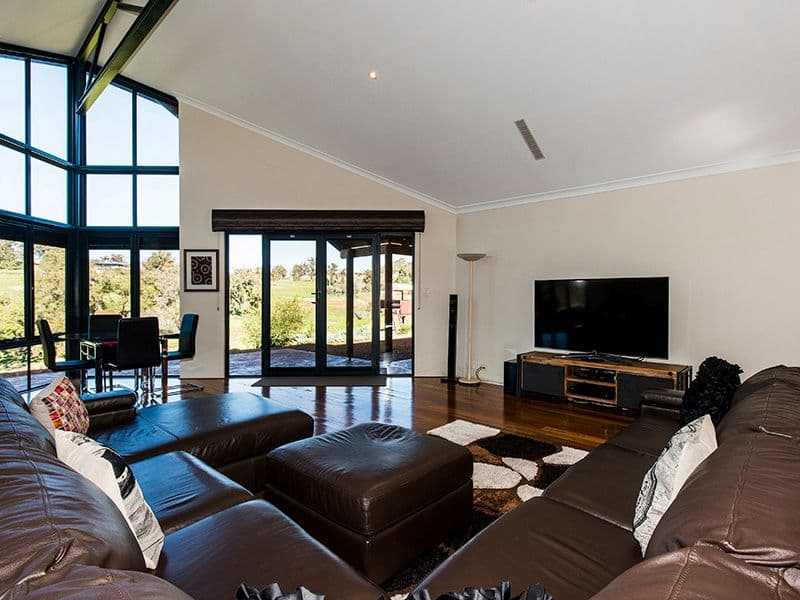 330 Shady Hills View, Bullsbrook WA 6084, Bullsbrook - Thumbnail 3