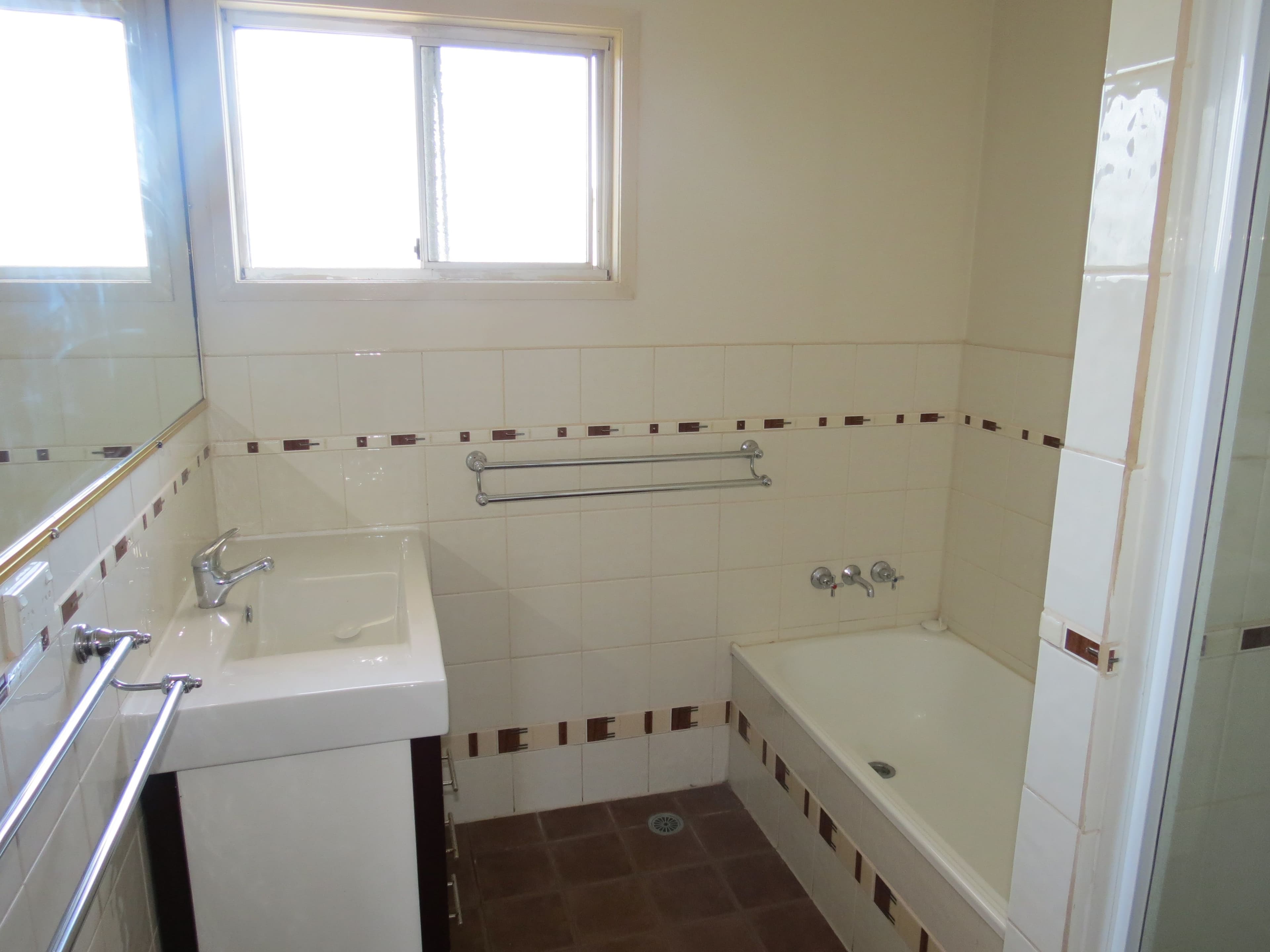 22 Bridgeman Street, Emerald QLD 4720, Emerald - Thumbnail 7