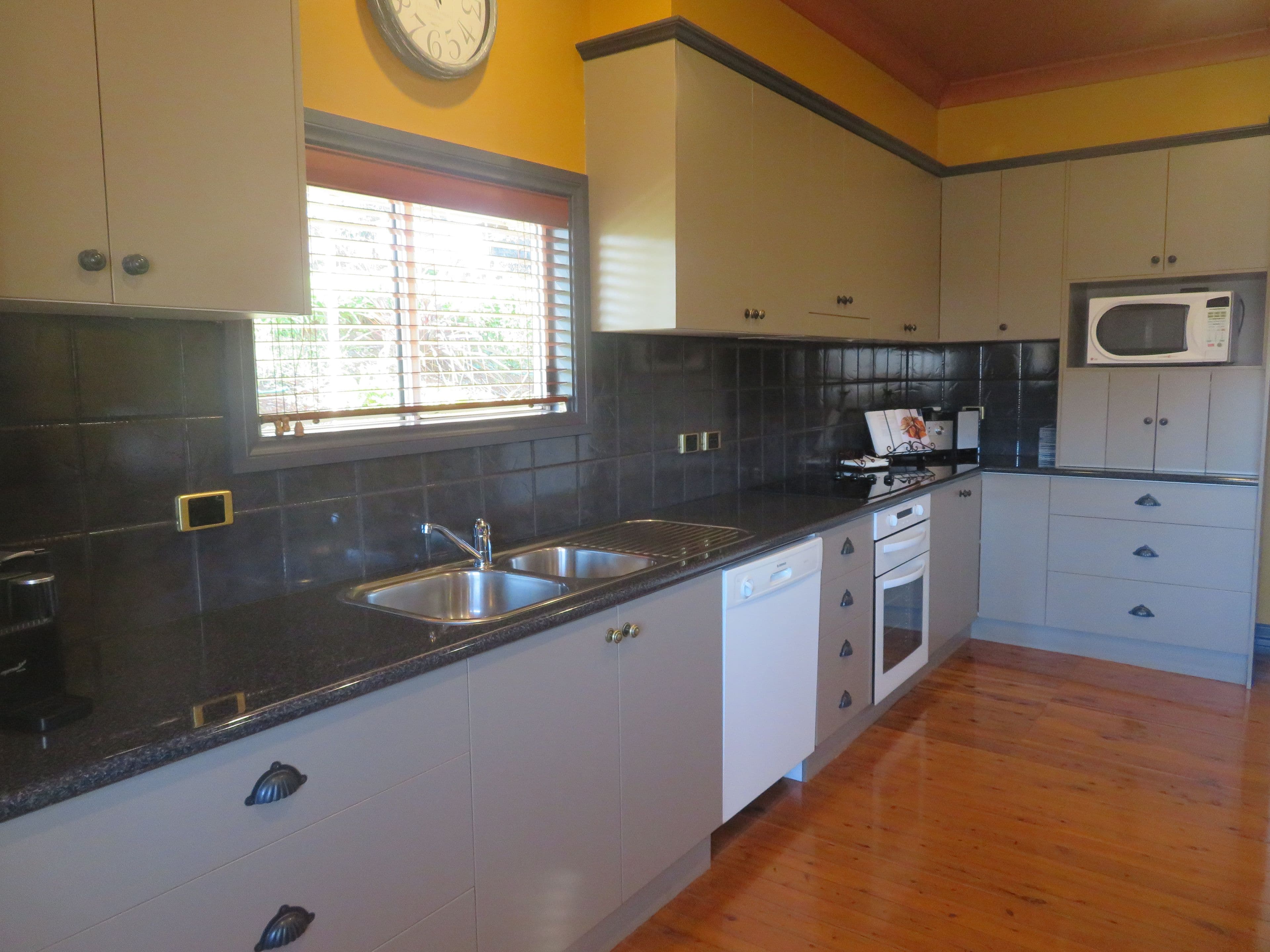 91 Punch Street, Gundagai NSW 2722, Gundagai - Thumbnail 6