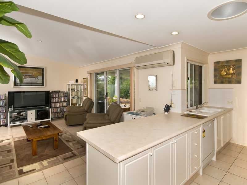 36 Saffron Street, ELANORA QLD 4221, Elanora - Thumbnail 7