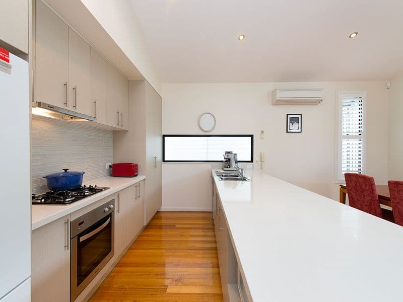 244 Verney Road East, GRACEVILLE QLD 4075, Graceville - Thumbnail 5