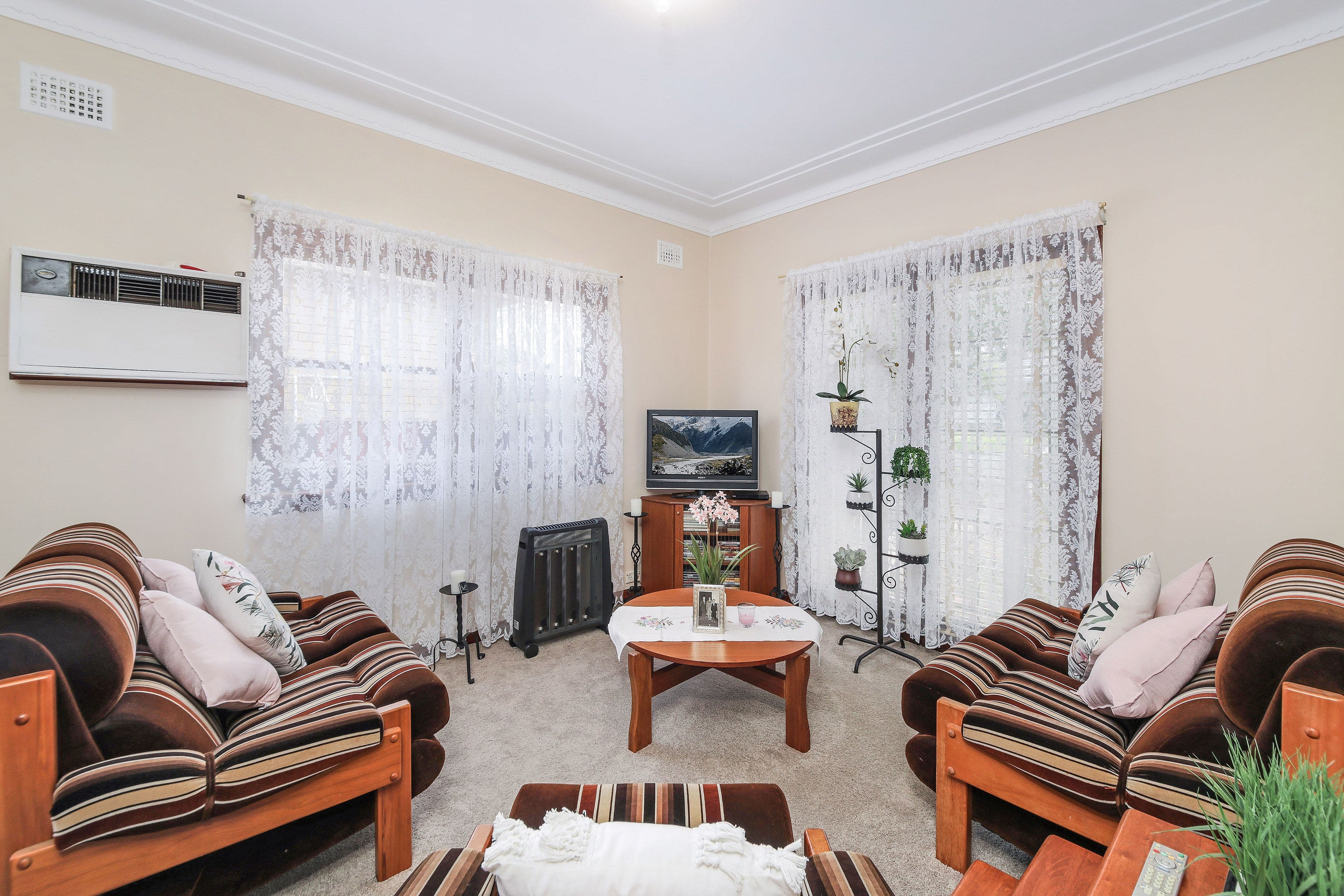 9 Lithgow Avenue, Yagoona NSW 2199, Yagoona - Thumbnail 2