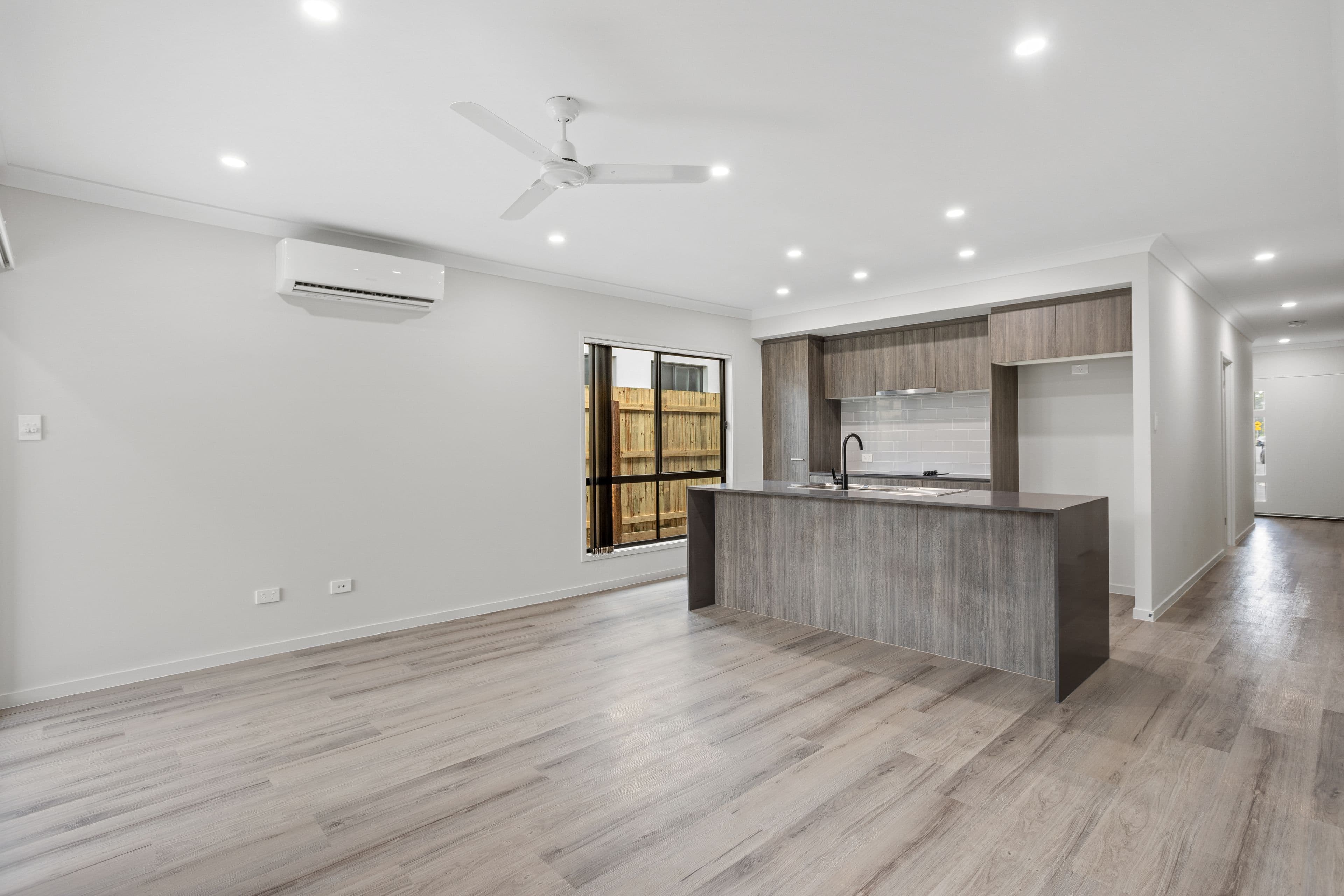 17 Barratt Drive, Greenbank QLD 4124, Greenbank - Thumbnail 3