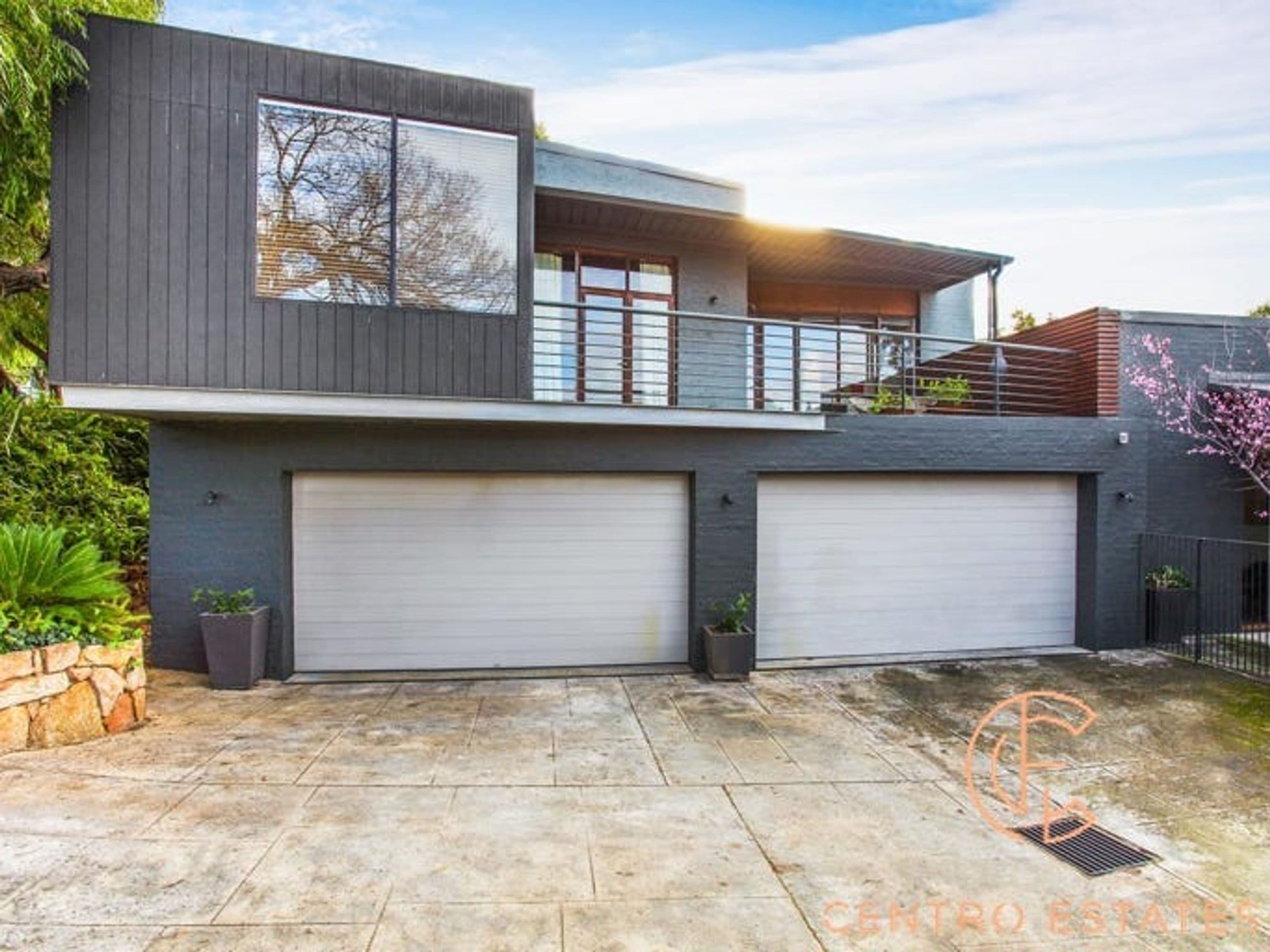 10 Fortview Road, Mount Claremont, WA 6010, Mount Claremont - Thumbnail 2