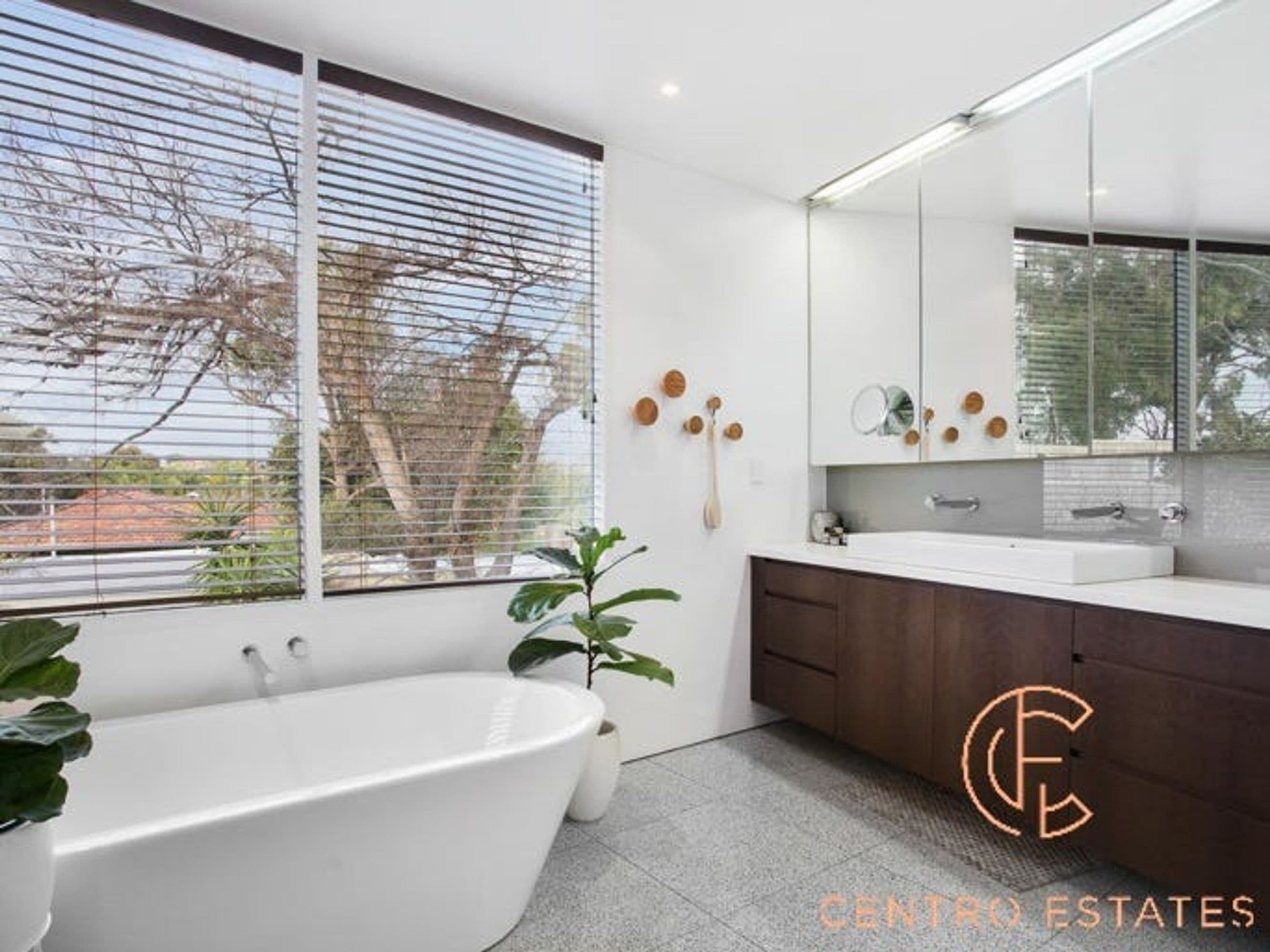 10 Fortview Road, Mount Claremont, WA 6010, Mount Claremont - Thumbnail 6