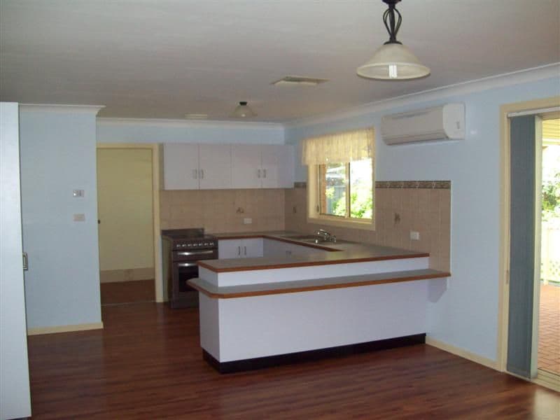 9 Gregory Court, DUBBO NSW 2830, Dubbo - Thumbnail 2