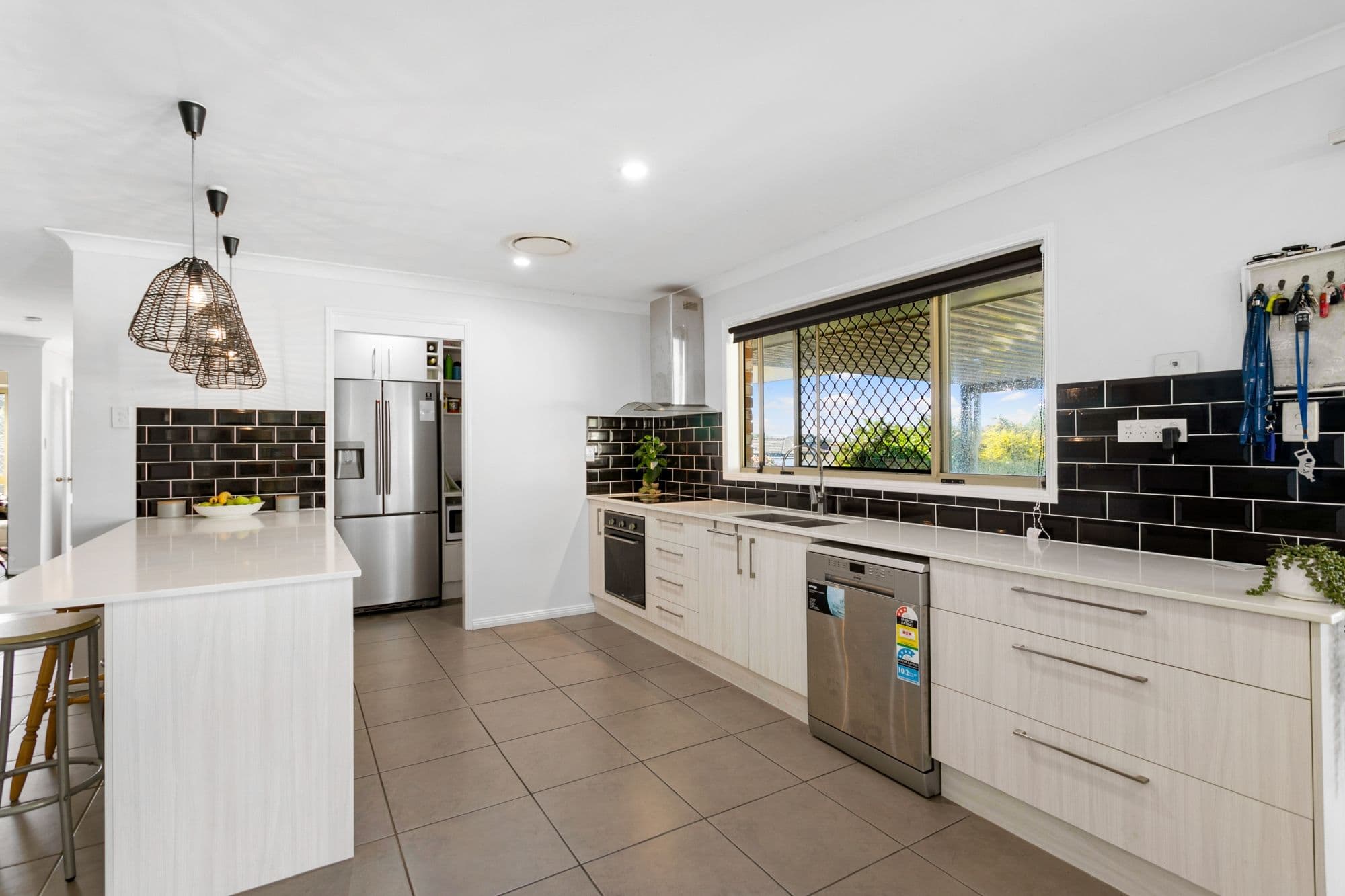17 Brisbane Crescent, Deception Bay QLD 4508, Deception Bay - Thumbnail 4