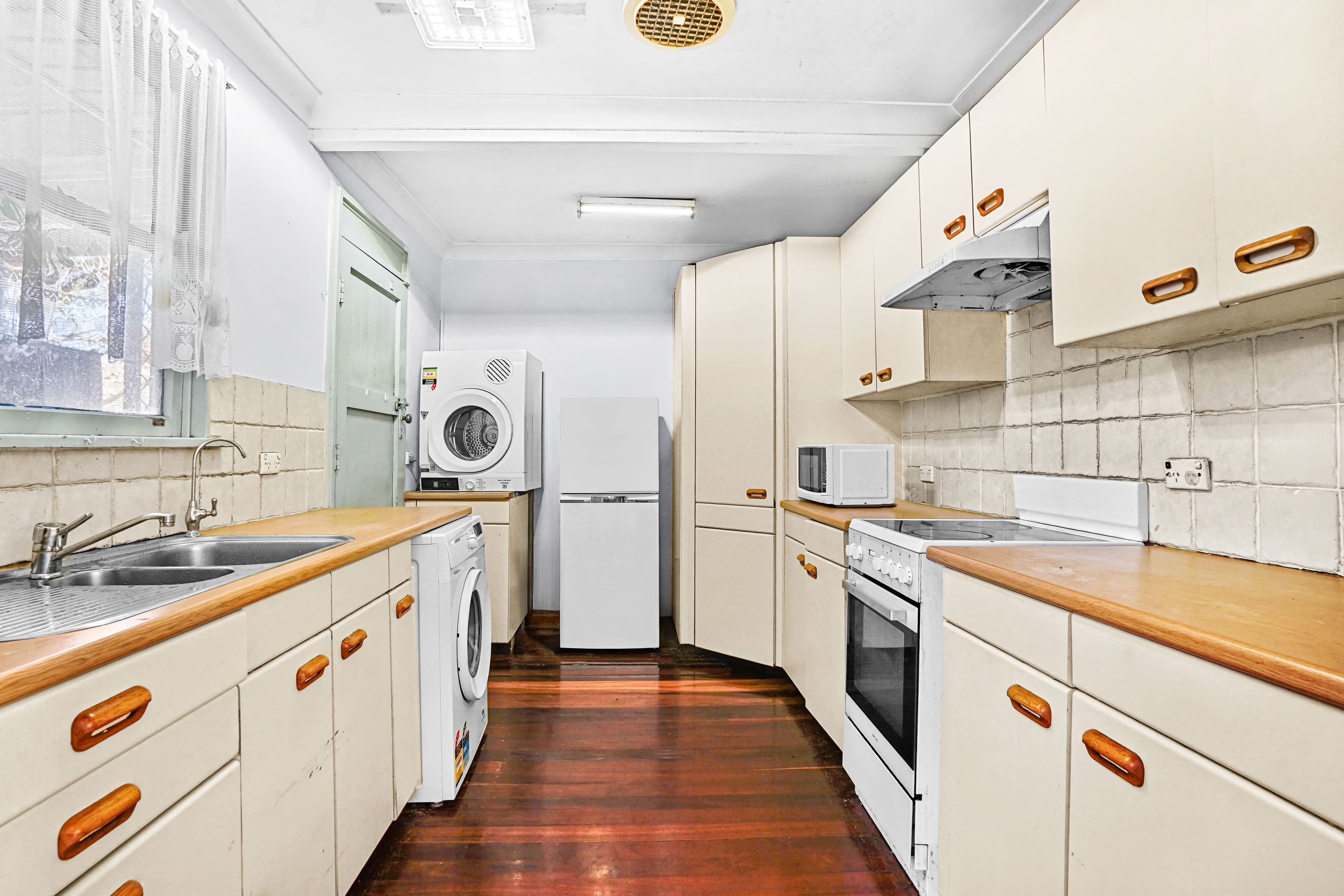 98 Solander Road, Seven Hills NSW 2147, Seven Hills - Thumbnail 7