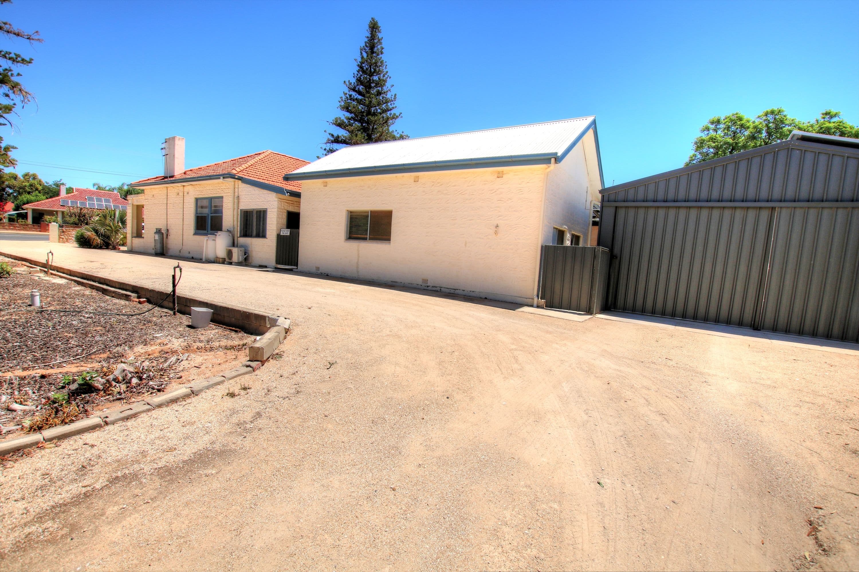 21 Fourth Street, Loxton SA 5333, Loxton - Thumbnail 2