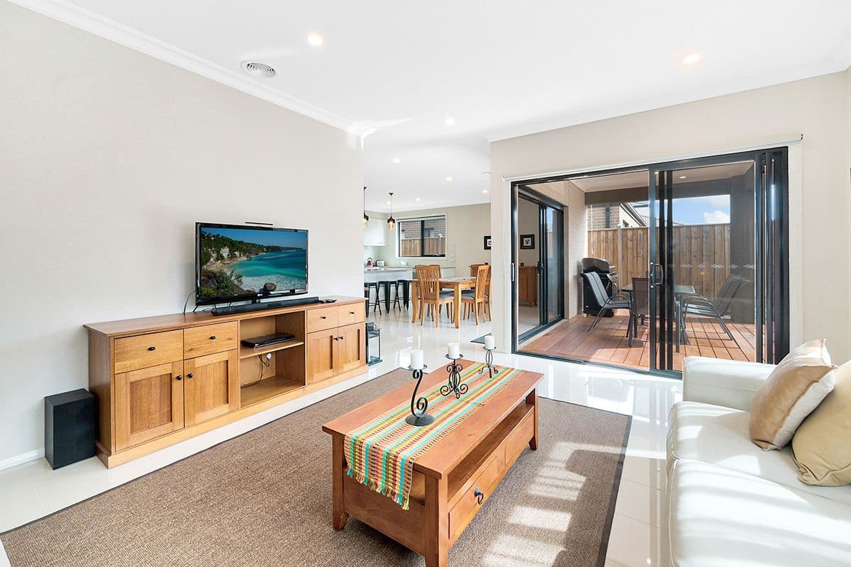 11 Carisbrooke Way, Clyde North VIC 3978, Clyde North - Thumbnail 6