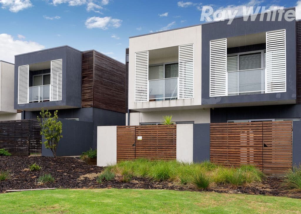 6 Silverash Drive, Bundoora VIC 3083, Bundoora - Image 1
